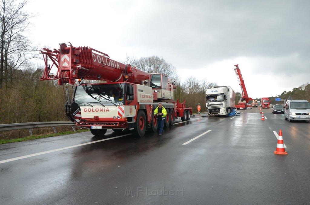 VU LKW umgestuerzt A 3 Rich Frankfurt AS Koenigsforst P594.JPG - Miklos Laubert